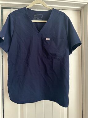 Women’s Figs XL Navy Blue Technical Collection Scrub Top